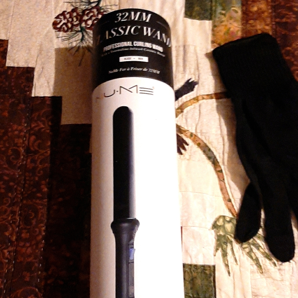 NWOT Curling wand